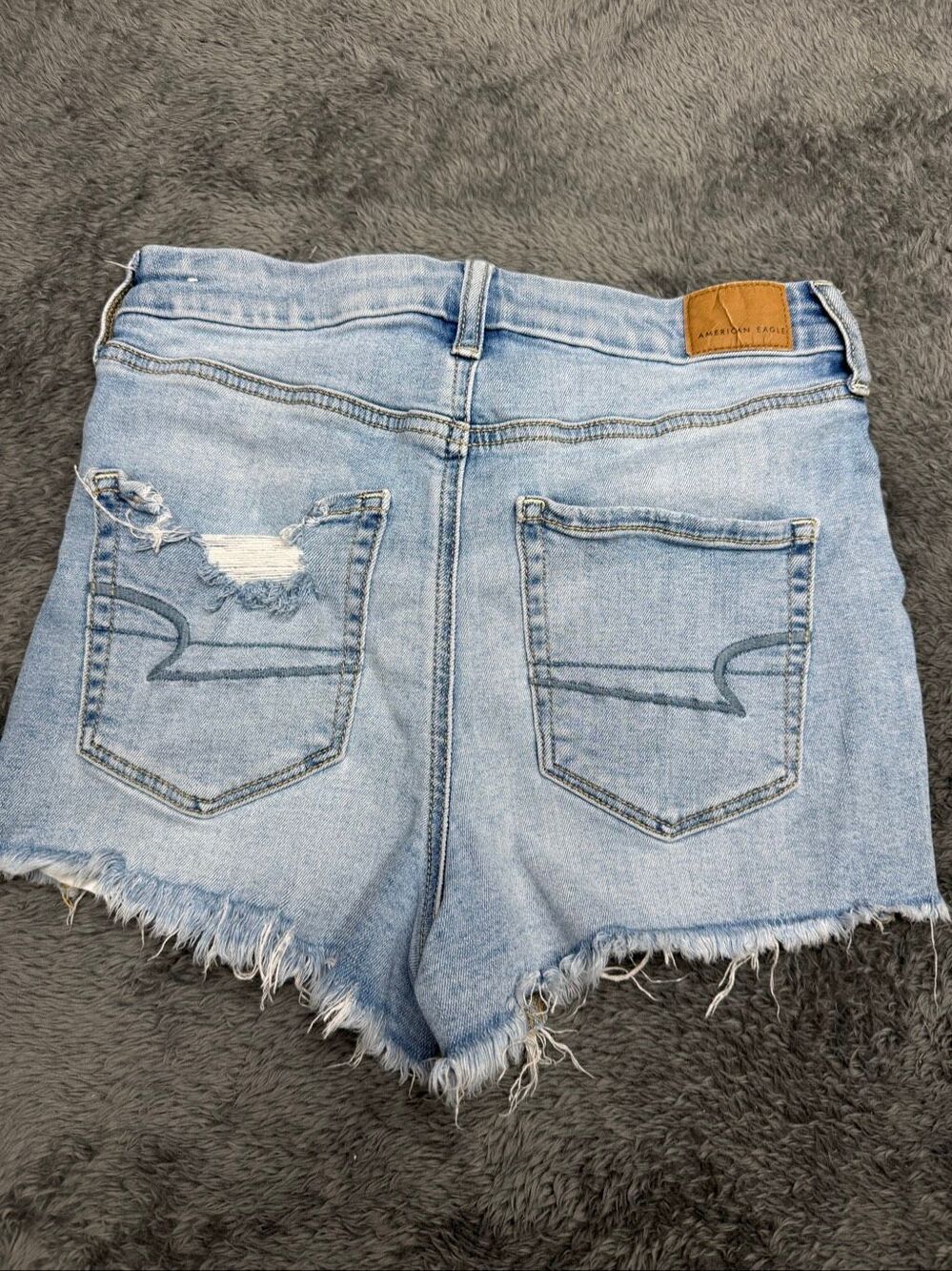 American Eagle Super Stretch Distressed Denim Shorts Size 4